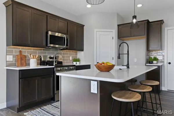 $345,000 | 2103 Vinny Avenue, Moberly, MO 65270