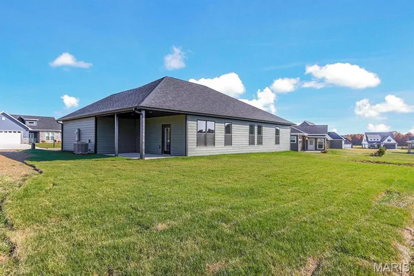 $345,000 | 2103 Vinny Avenue, Moberly, MO 65270