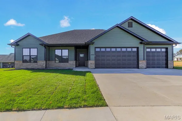 $345,000 | 2103 Vinny Avenue, Moberly, MO 65270