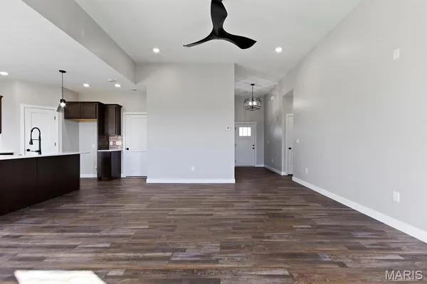 $345,000 | 2103 Vinny Avenue, Moberly, MO 65270