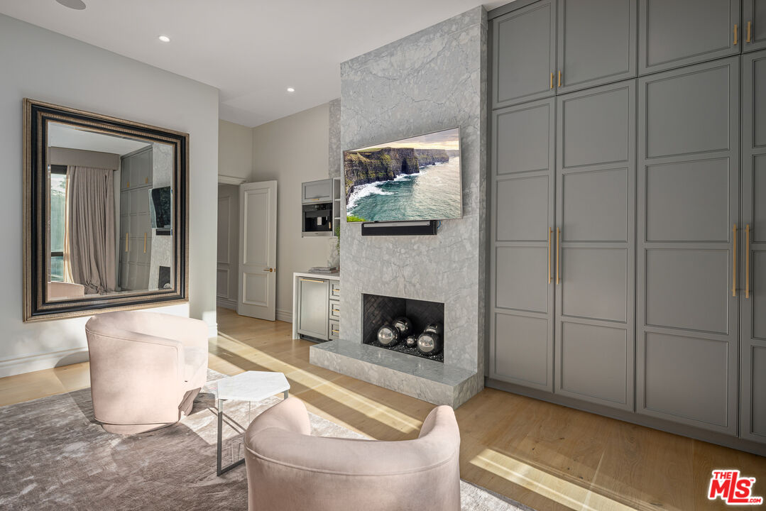 402 Doheny Road Beverly Hills, CA 90210 - Photo 40 of 55