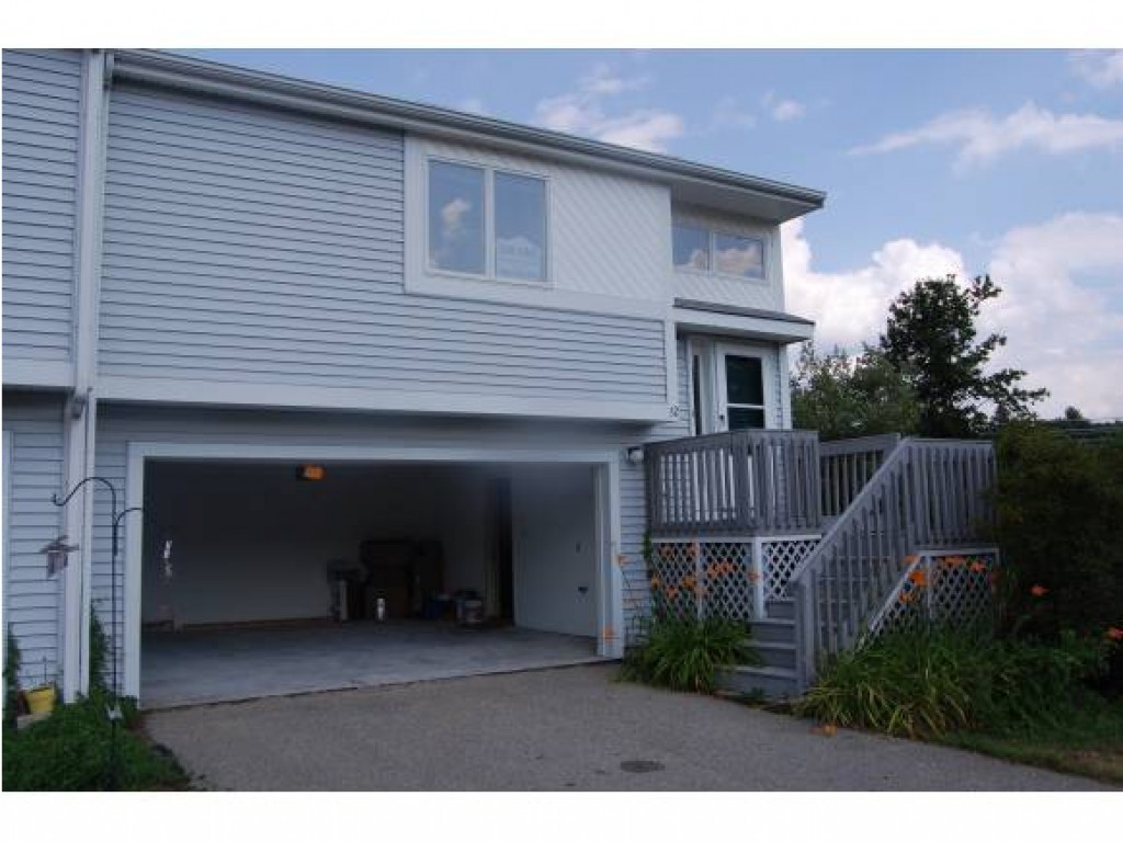 32 Meadowbrook Villiage, Unit 32 Rochester, NH 03867 - Photo 2 of 8
