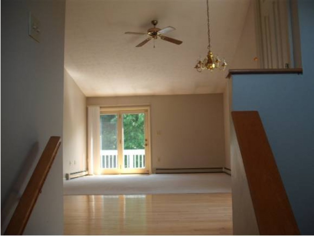 32 Meadowbrook Villiage, Unit 32 Rochester, NH 03867 - Photo 4 of 8