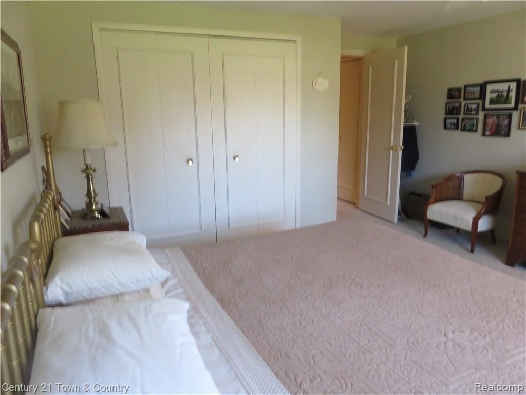 1922 Allenway Court Rochester Hills, MI 48309 - Photo 12 of 19