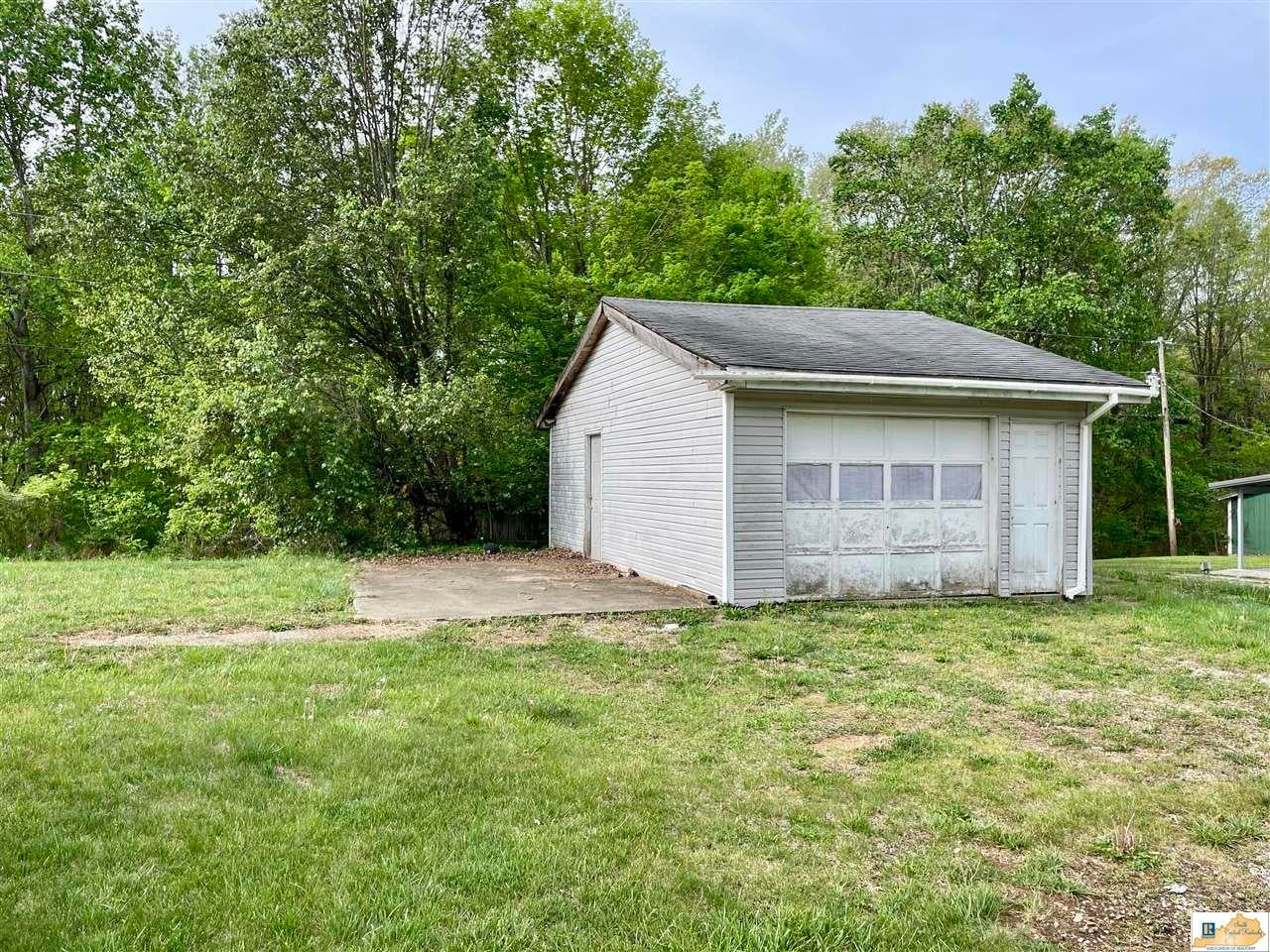 525 Hilltop View Road Summer Shade, KY 42166 - Photo 16 of 16 Gallery Image 16