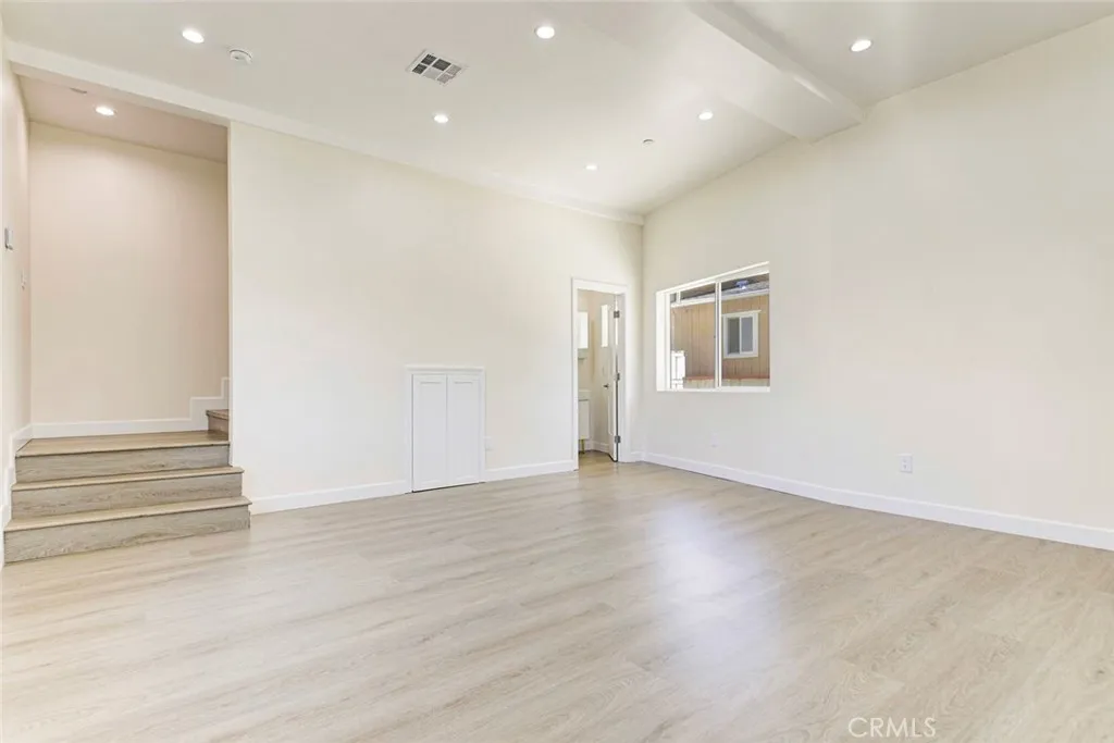 7044 Greeley Street Tujunga, CA 91042 - Photo 2 of 16 Gallery Image 2