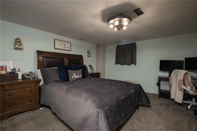 $310,000 | 704 Oakwood Street, Harrisonville, MO 64701