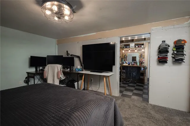 $310,000 | 704 Oakwood Street, Harrisonville, MO 64701