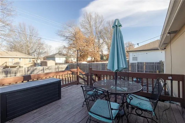 $310,000 | 704 Oakwood Street, Harrisonville, MO 64701