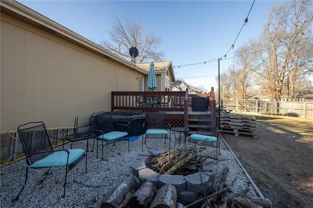 $310,000 | 704 Oakwood Street, Harrisonville, MO 64701