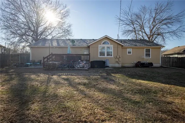 $310,000 | 704 Oakwood Street, Harrisonville, MO 64701