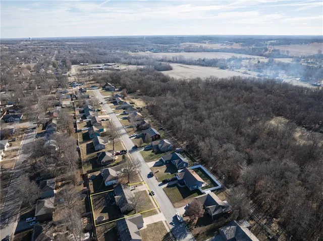 $310,000 | 704 Oakwood Street, Harrisonville, MO 64701