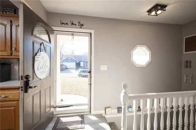 $310,000 | 704 Oakwood Street, Harrisonville, MO 64701