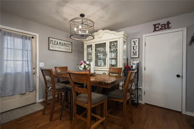 $310,000 | 704 Oakwood Street, Harrisonville, MO 64701