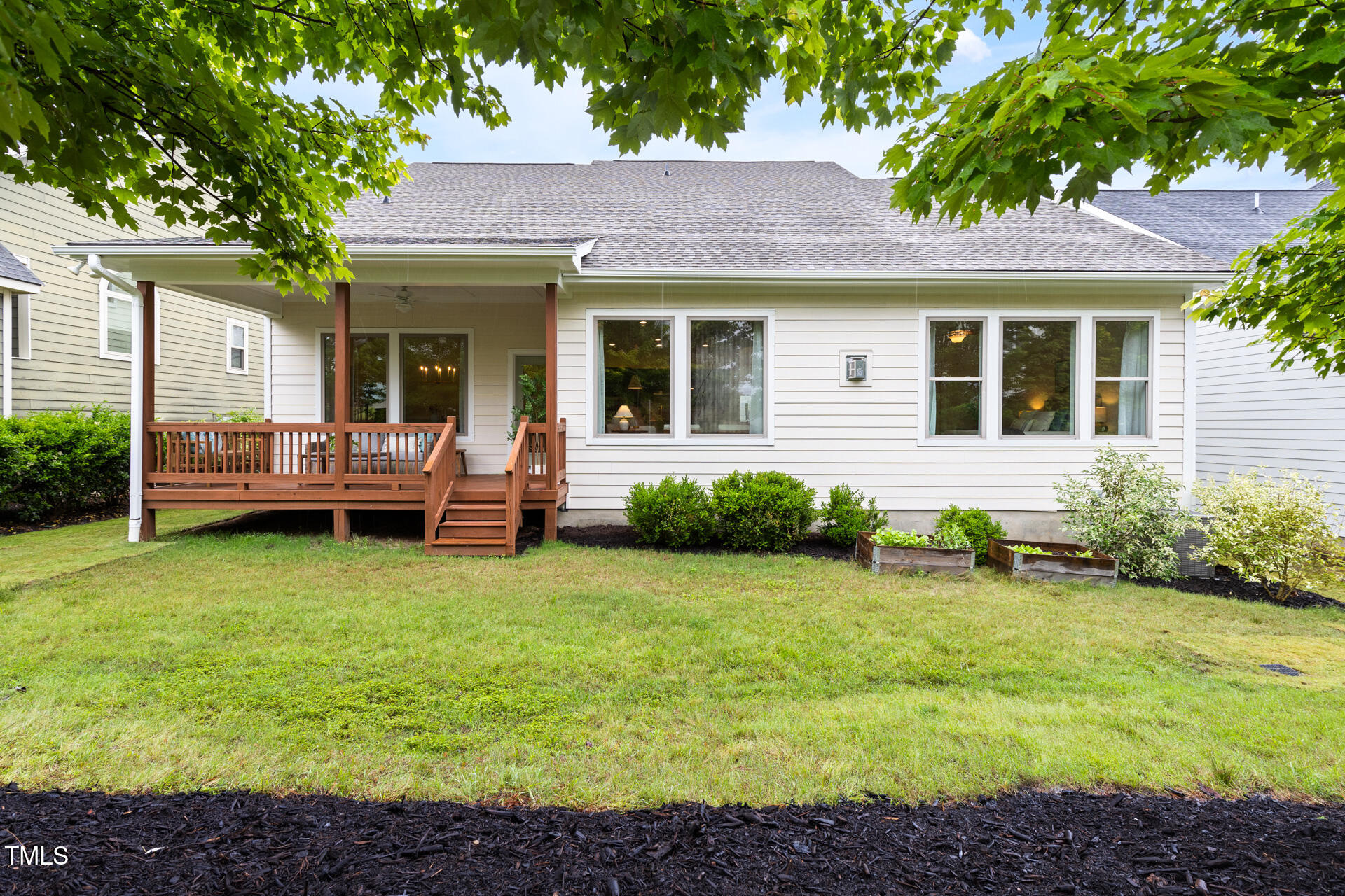 204 Mill Chapel Road Chapel Hill, NC 27517 - Photo 36 of 38 a front view of a house with garden