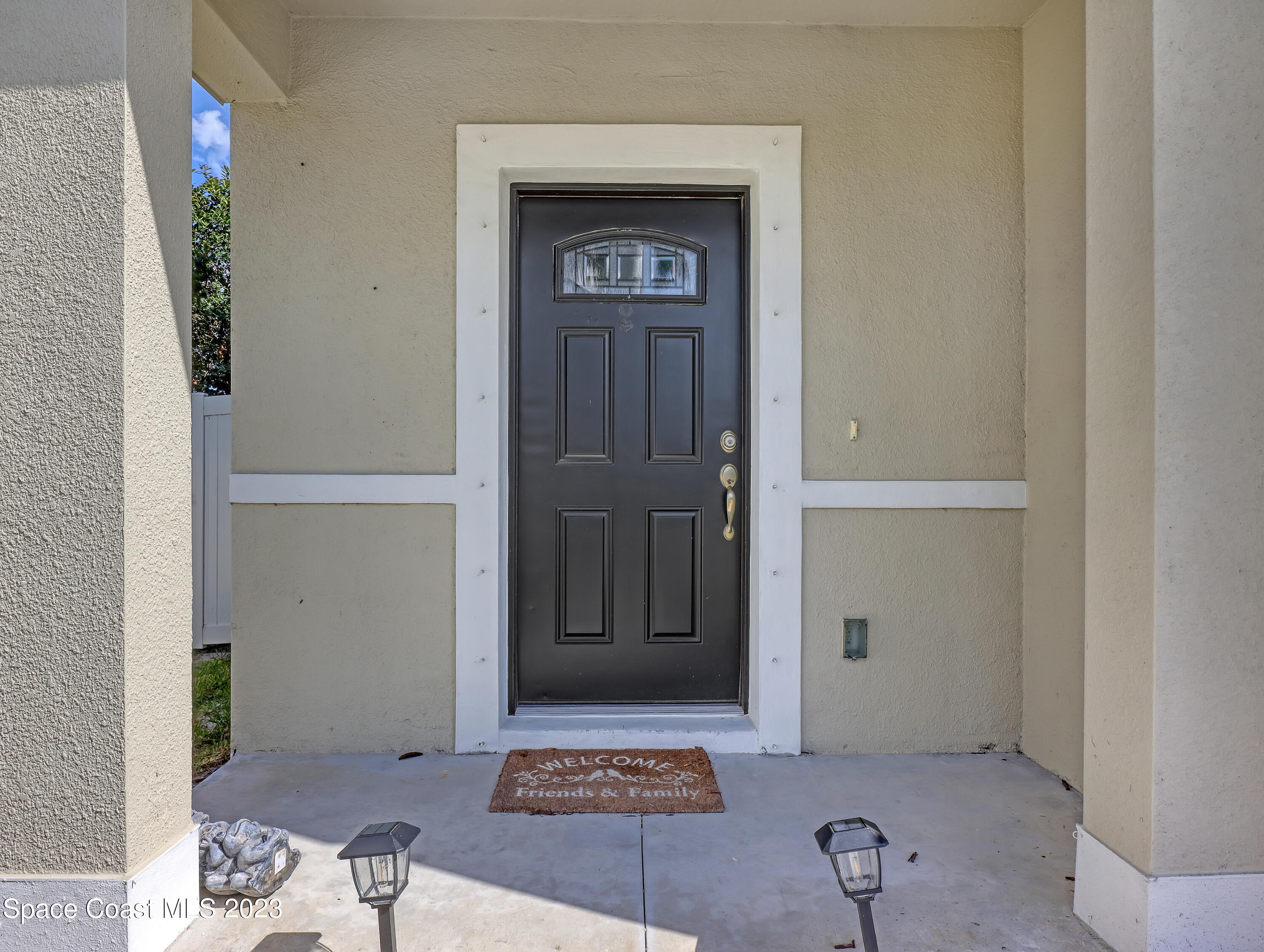 1807 Elkins Point Melbourne, FL 32935 - Photo 5 of 52 a bathroom with a sink and a mirror