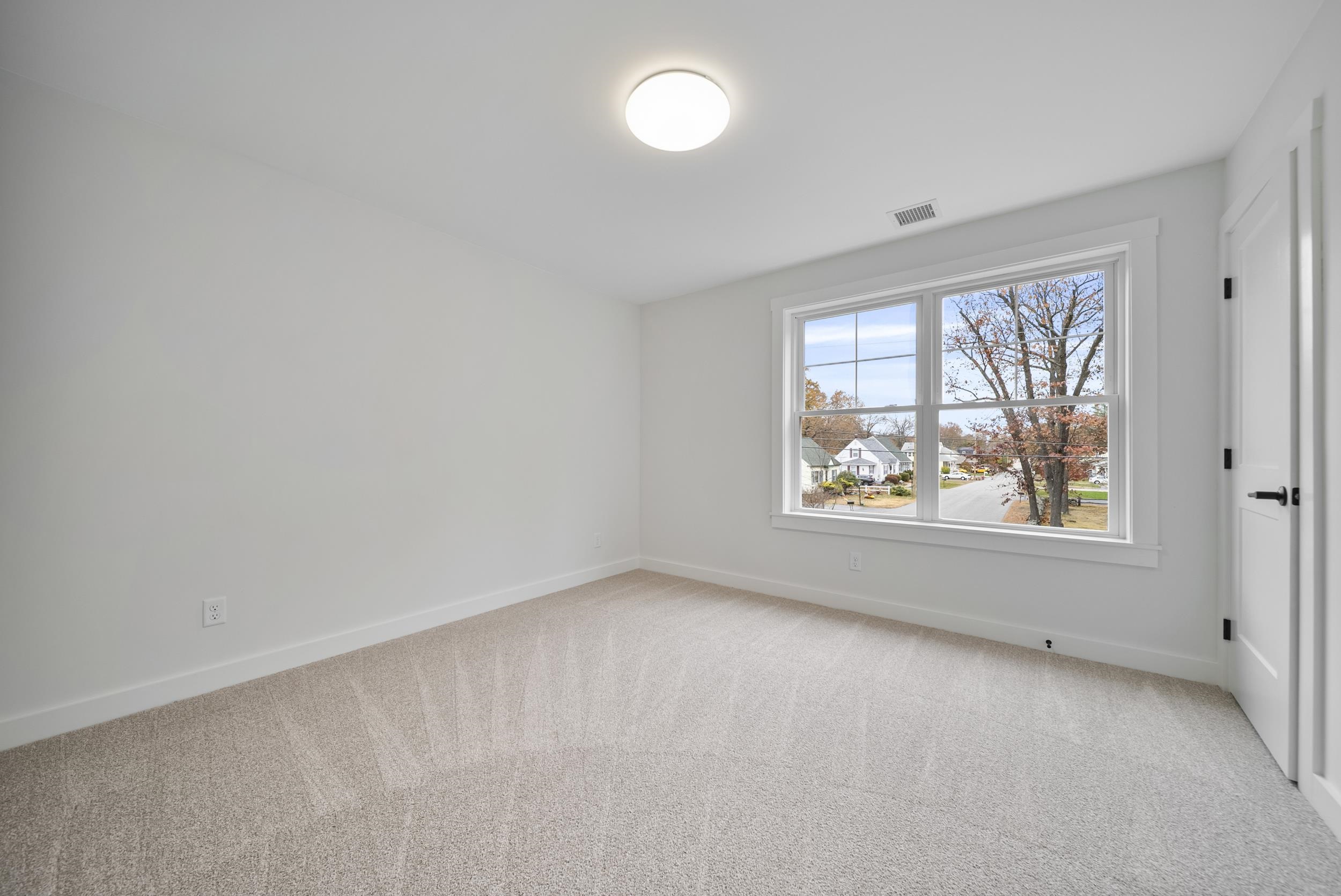 60 Geneva Street Manchester, NH 03102 - Photo 28 of 50