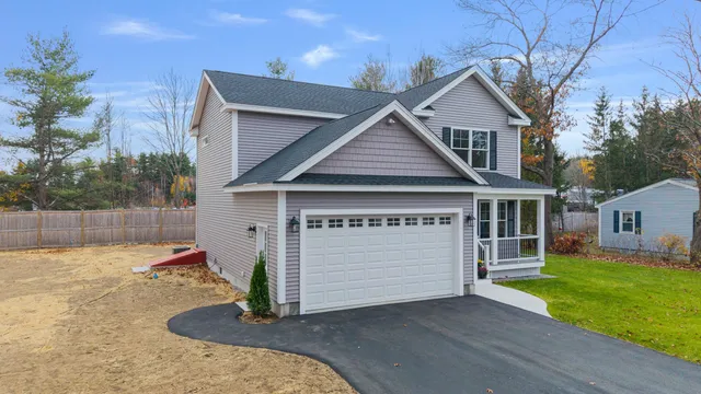 $699,000 | 60 Geneva Street, Manchester, NH 03102