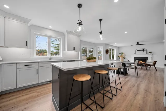 $699,000 | 60 Geneva Street, Manchester, NH 03102