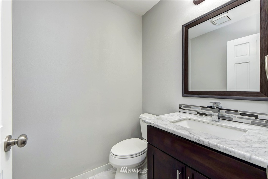 4636 Southwest 329th Way Federal Way, WA 98023 - Photo 14 of 25 Gallery Image 14