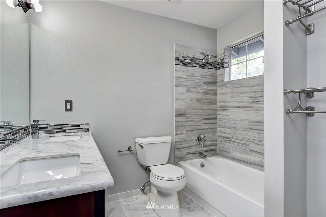 4636 Southwest 329th Way Federal Way, WA 98023 - Photo 22 of 25 Gallery Image 22