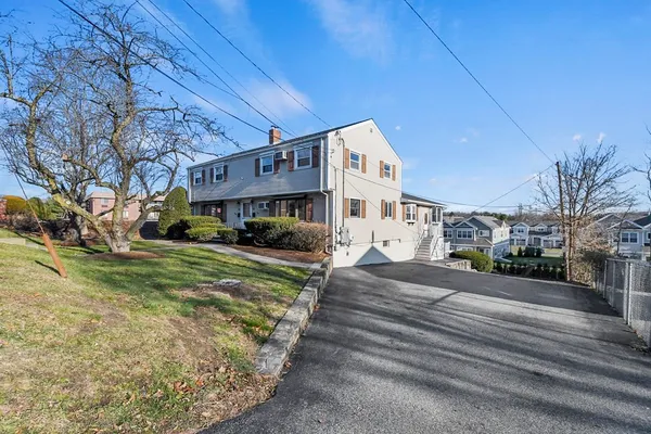 $5,000 | 72 Cambridge Road, Unit 2, Woburn, MA 01801