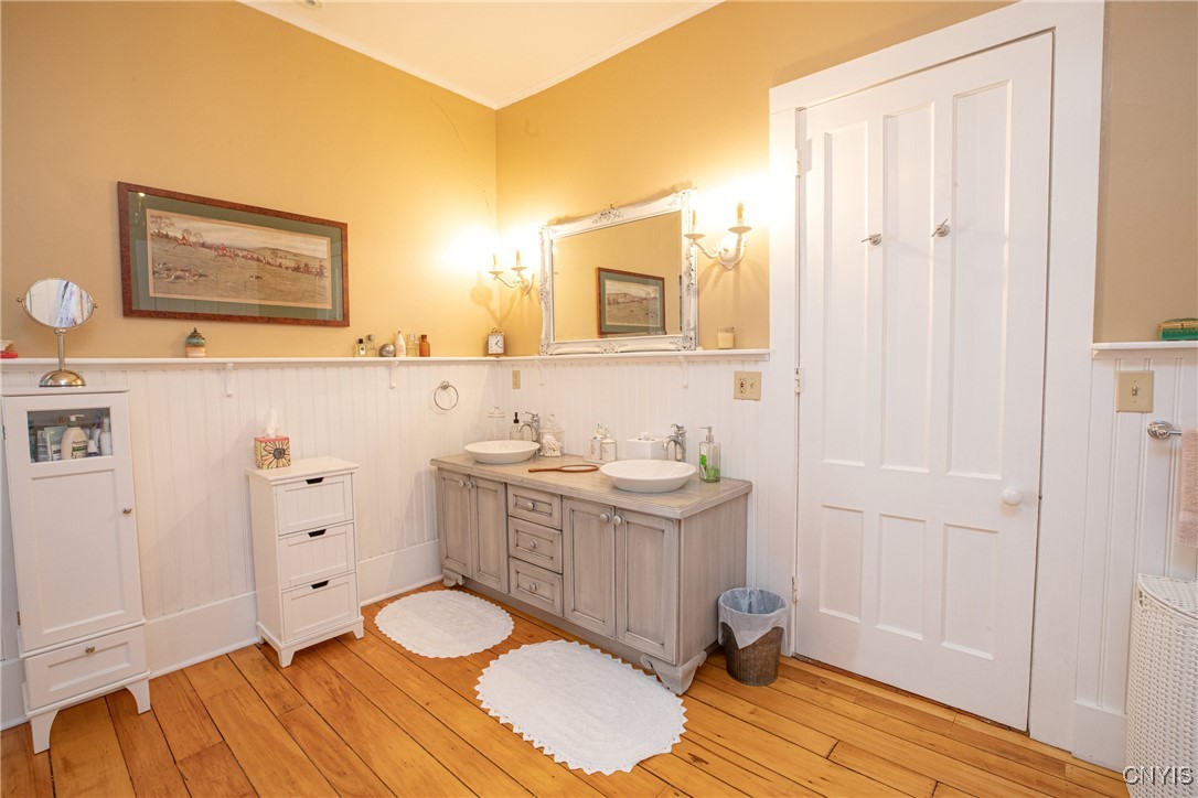 881 Andrews Road Skaneateles, NY 13152 - Photo 15 of 47 Brick House