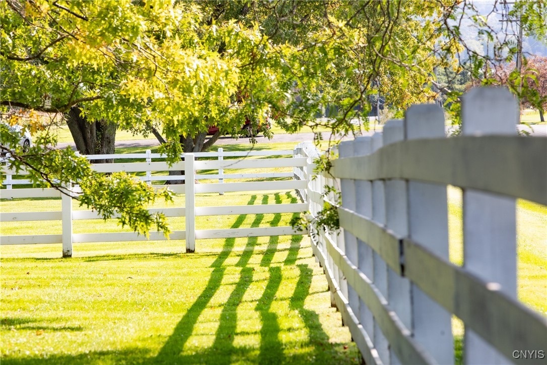 881 Andrews Road Skaneateles, NY 13152 - Photo 21 of 47