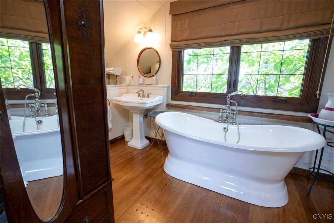 881 Andrews Road Skaneateles, NY 13152 - Photo 30 of 47 Guest House