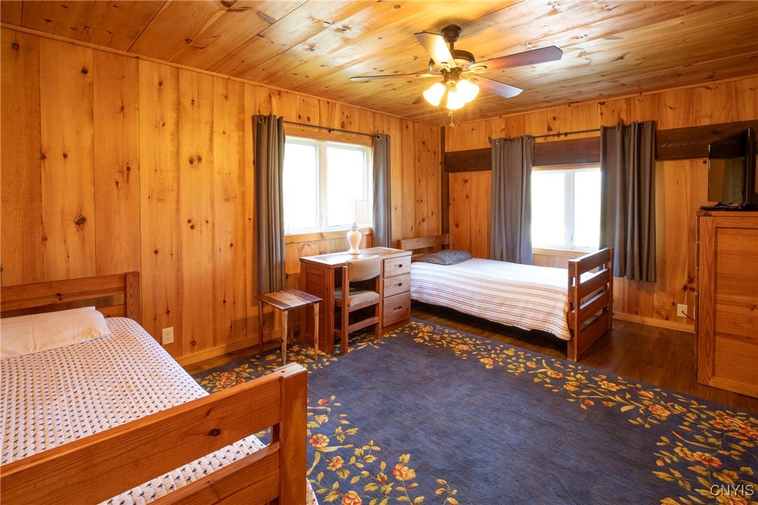 881 Andrews Road Skaneateles, NY 13152 - Photo 38 of 47 Entertainment Barn