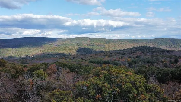 $2,300,000 | 3 Hill Road, Austerlitz, NY 12017