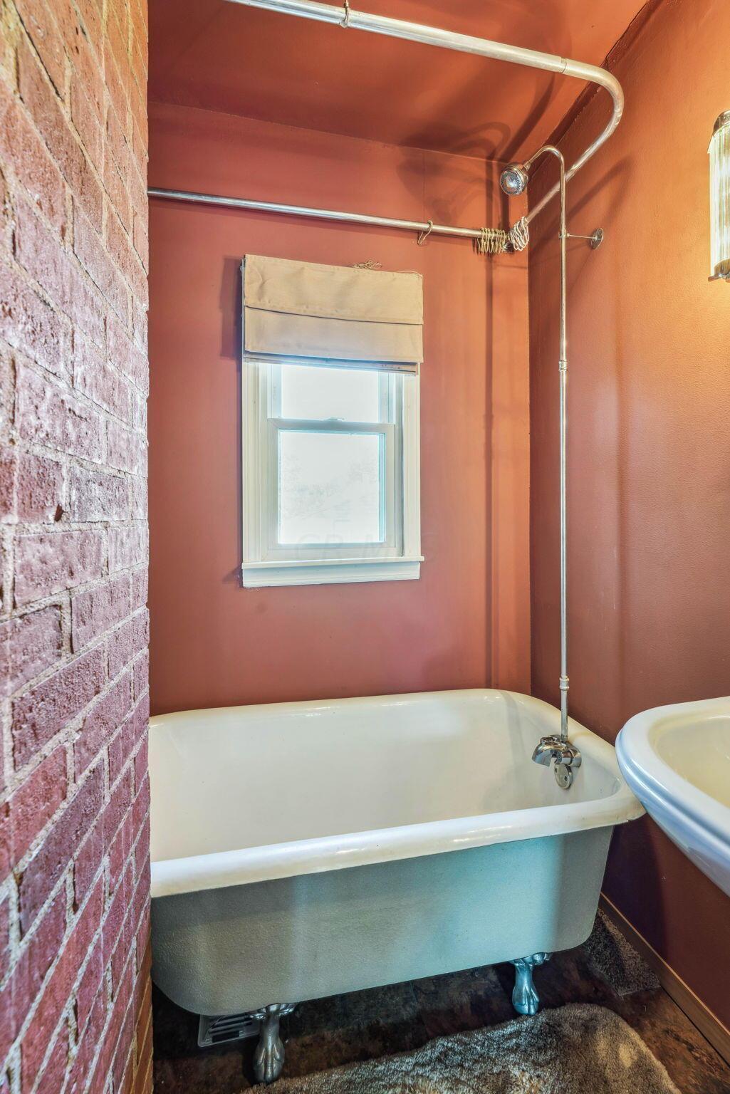 3387 Karl Road Columbus, OH 43224 - Photo 13 of 28 25-web-or-mls-3387-karl-rd