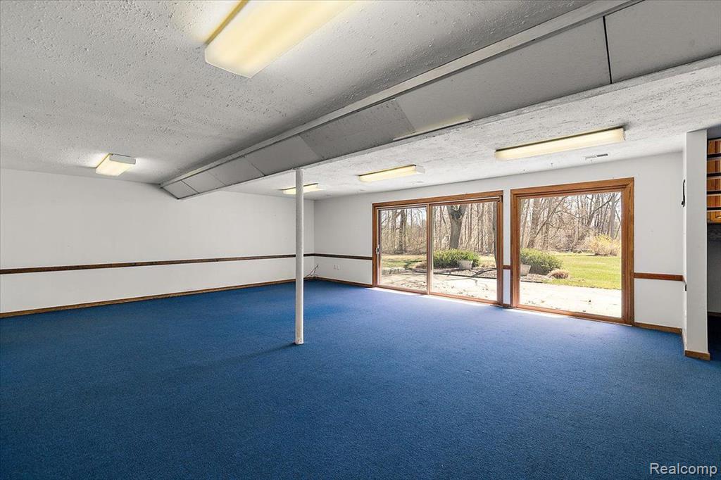 6145 Blue Beech Road Rochester Hills, MI 48306 - Photo 48 of 55