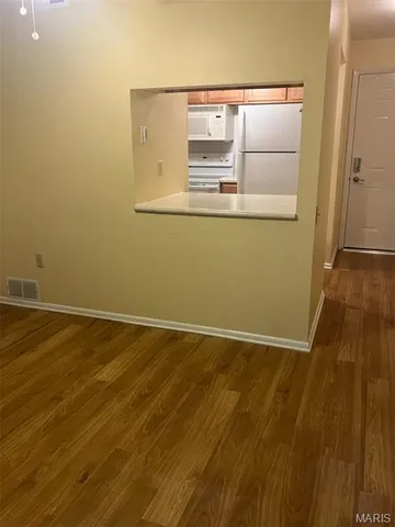 $114,000 | 3107 Garnette Drive, Unit C12, Bridgeton, MO 63044