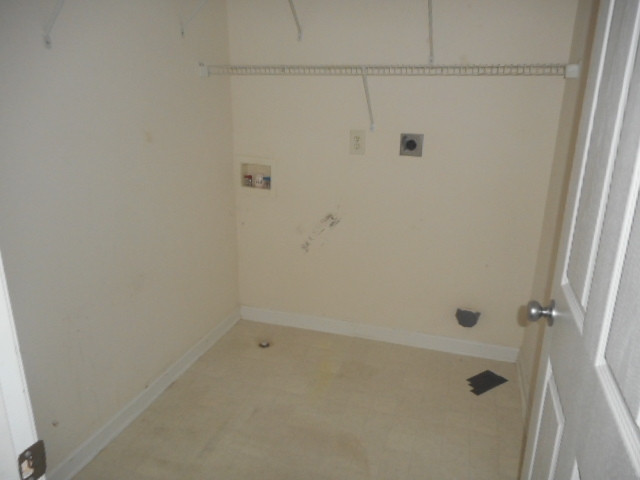 409 Burrell Road Durham, NC 27703 - Photo 22 of 24 Laundry