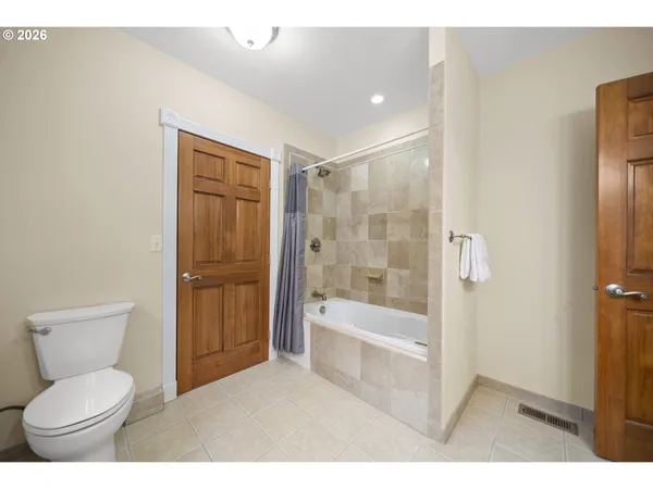 $1,299,000 | 1407 Southwest Walters Drive, Gresham, OR 97080