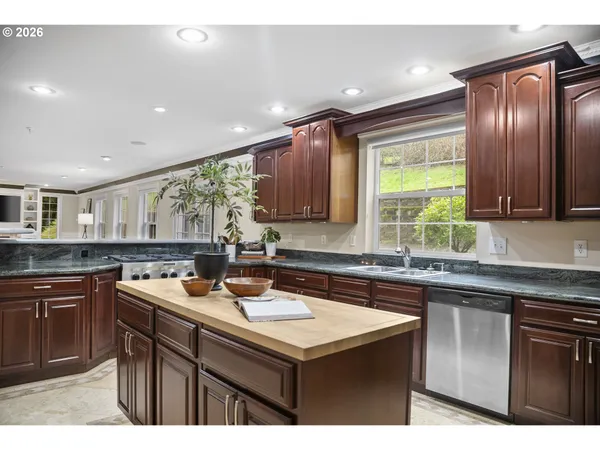 $1,299,000 | 1407 Southwest Walters Drive, Gresham, OR 97080