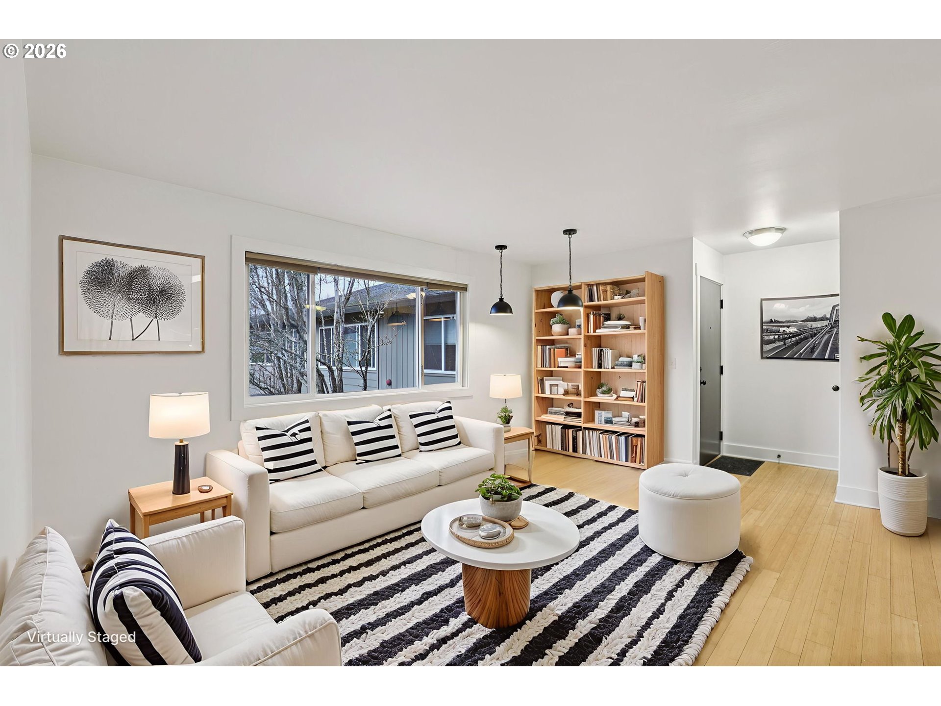 2301 Southeast Caruthers Street Portland, OR 97214 - Photo 8 of 35