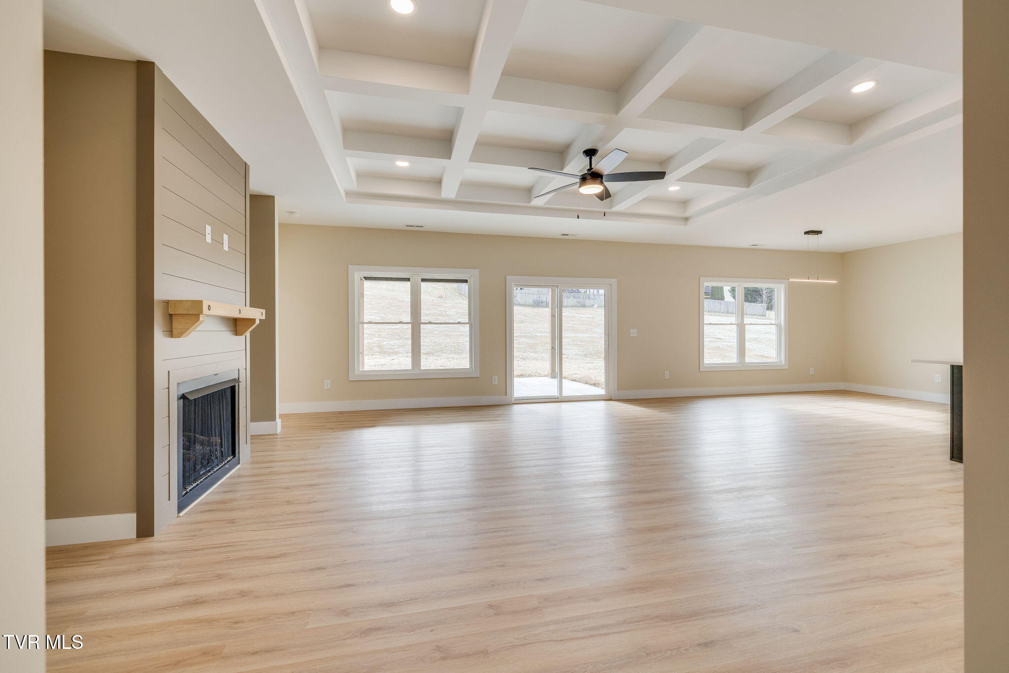 488 Middays Rest Jonesborough, TN 37659 - Photo 7 of 37 006