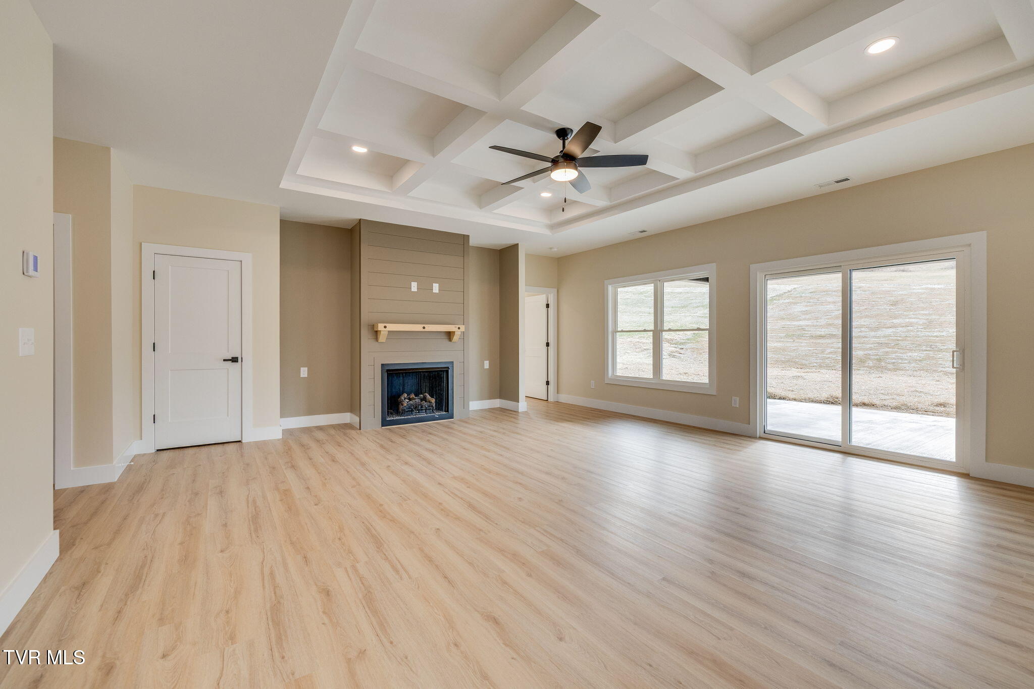 488 Middays Rest Jonesborough, TN 37659 - Photo 8 of 37 007