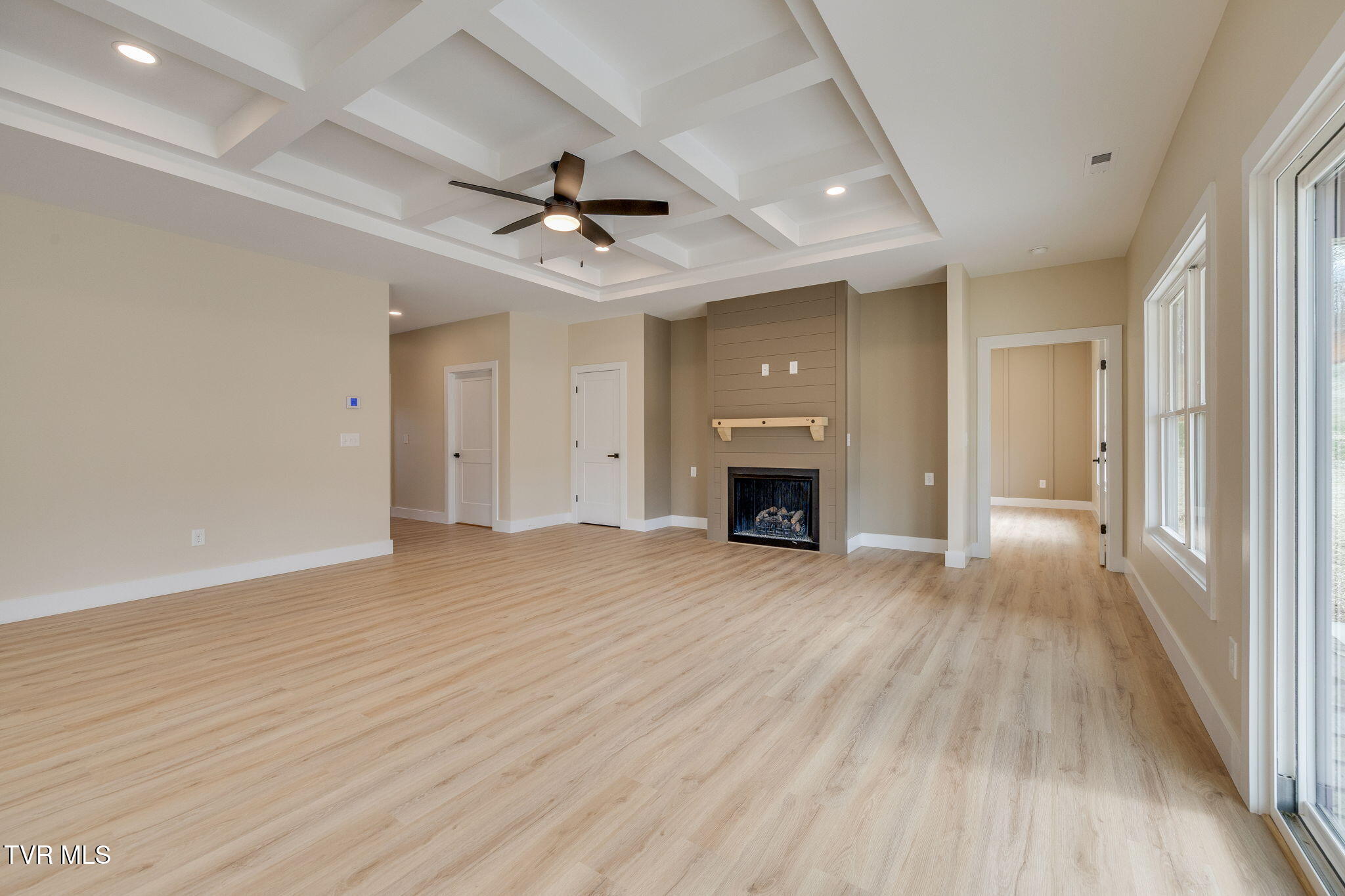 488 Middays Rest Jonesborough, TN 37659 - Photo 9 of 37 008