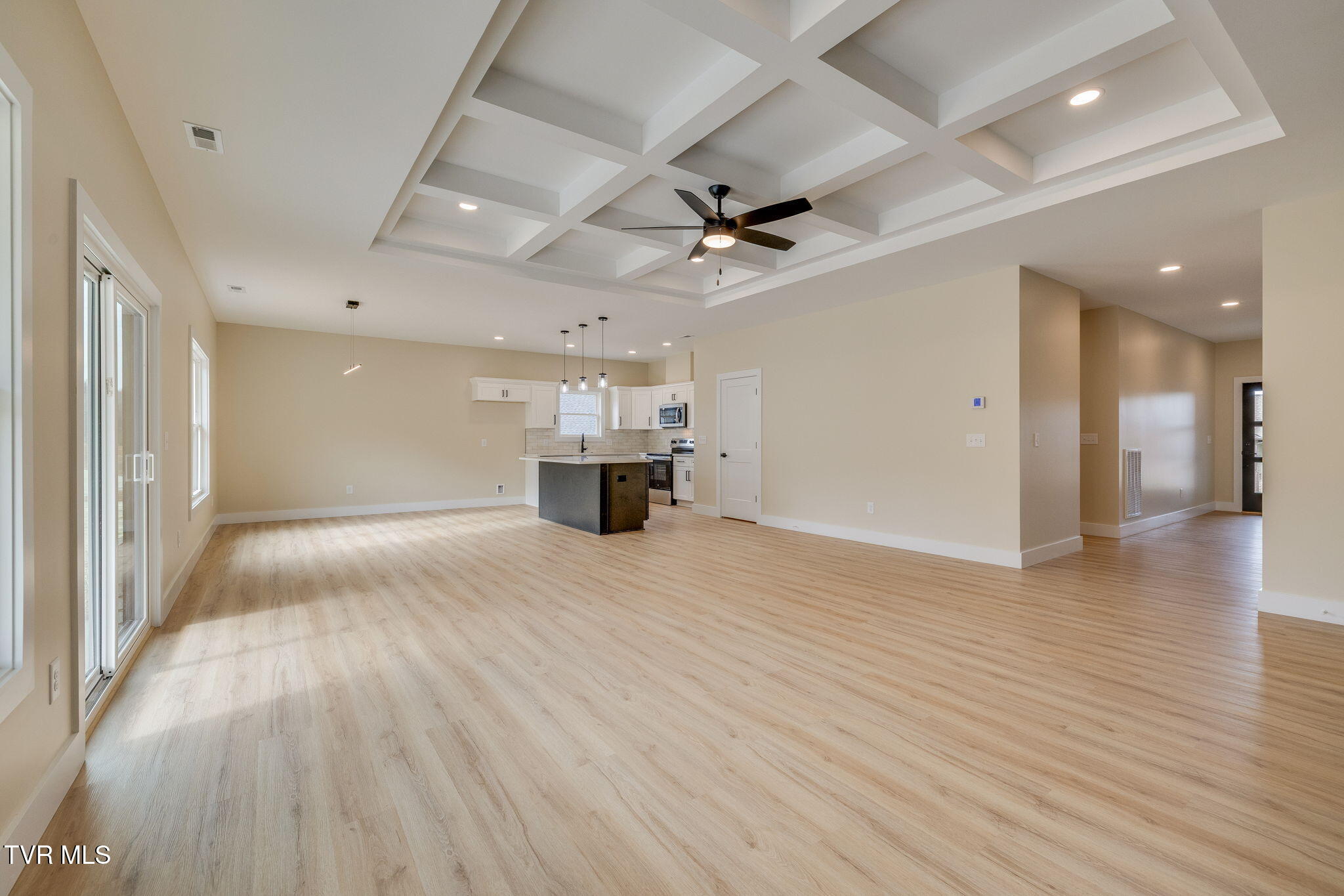 488 Middays Rest Jonesborough, TN 37659 - Photo 10 of 37 009