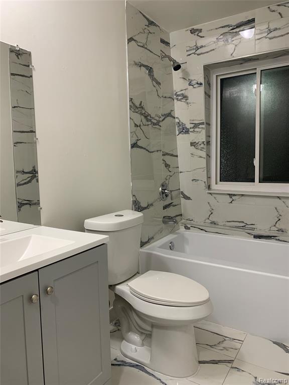 2159 Decker Road, Unit 18 Walled Lake, MI 48390 - Photo 13 of 19