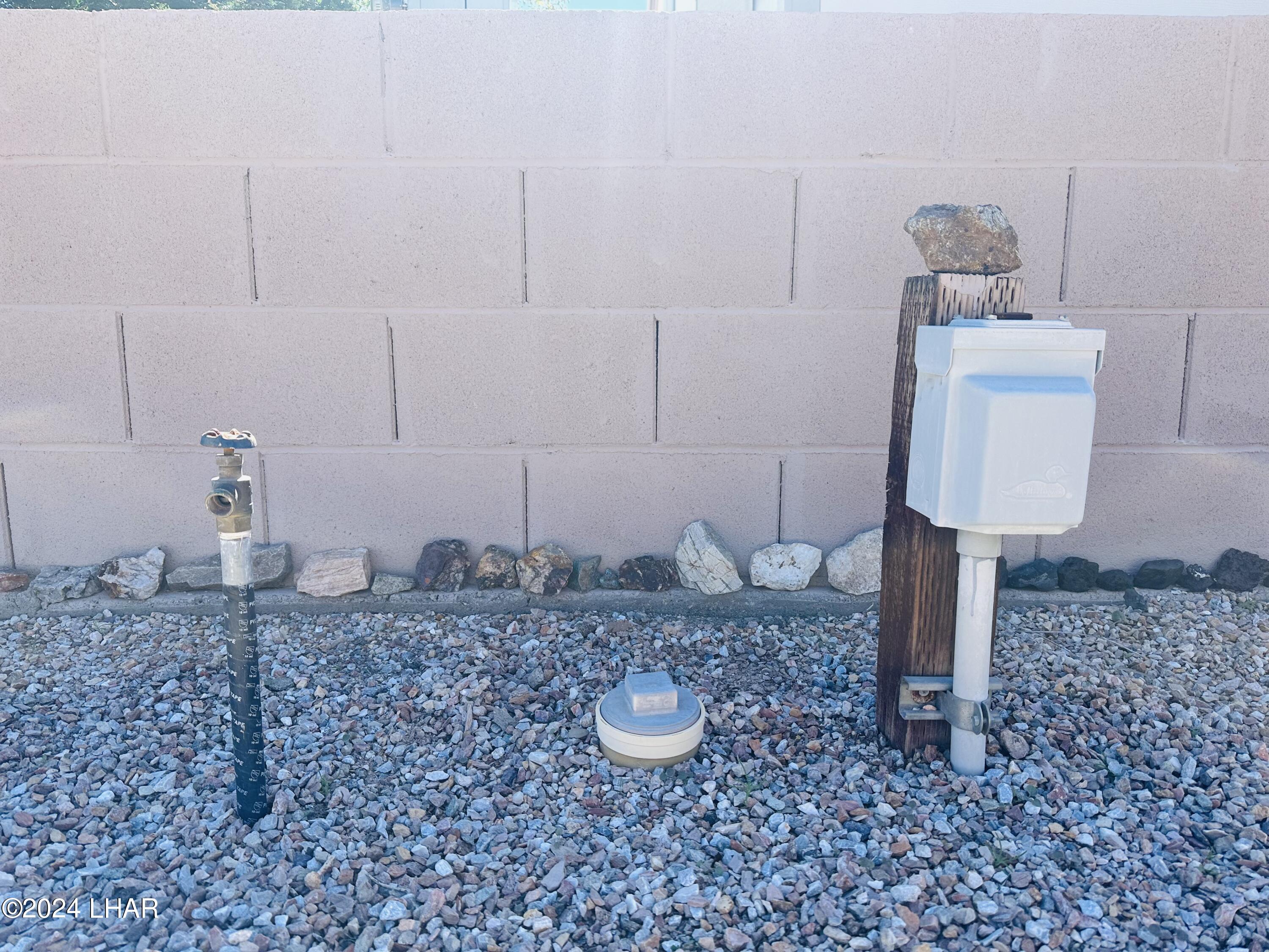 16 North Saguaro Road Quartzsite, AZ 85346 - Photo 12 of 15 RV Hookup