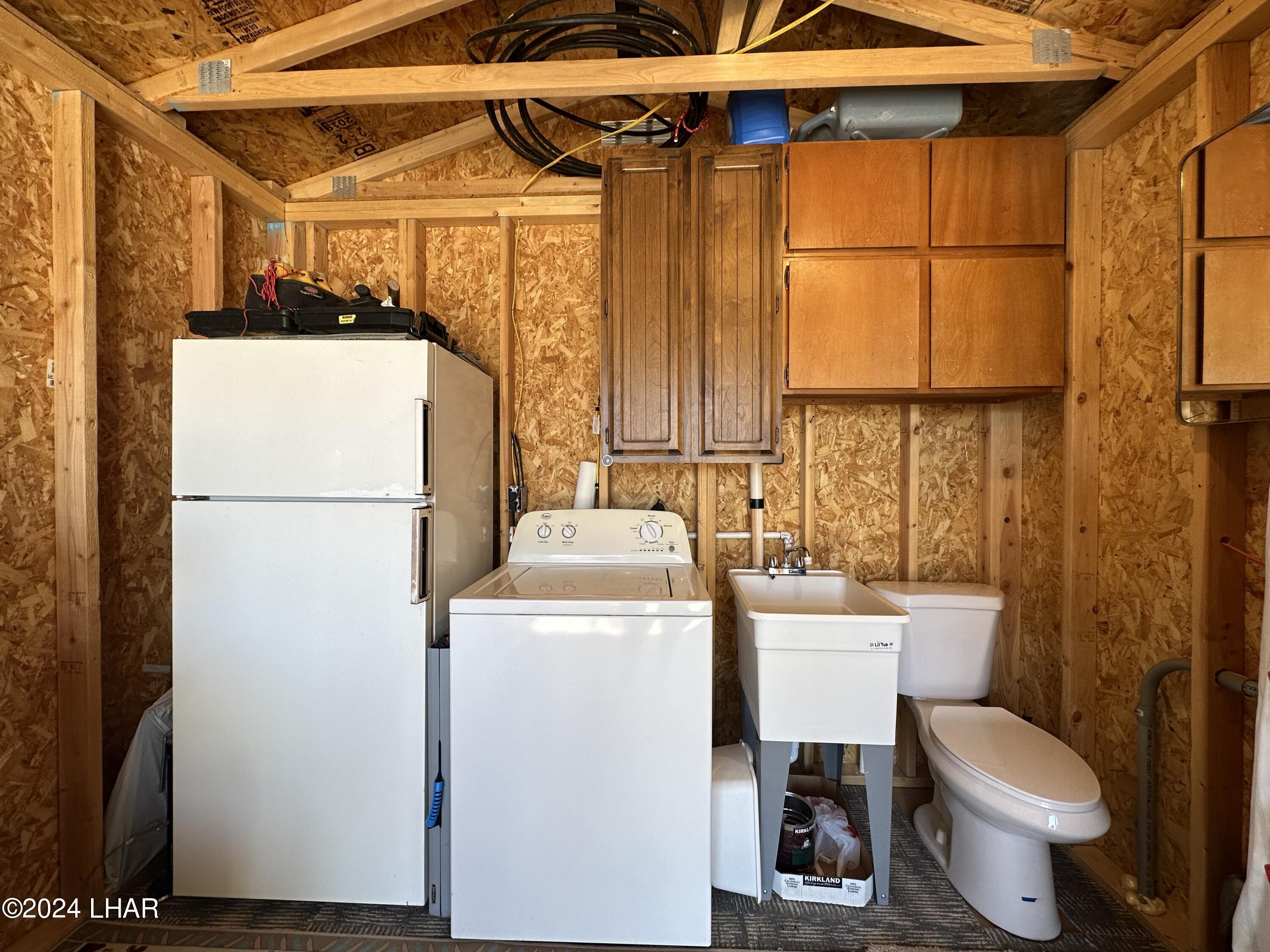 16 North Saguaro Road Quartzsite, AZ 85346 - Photo 8 of 15 Appliances