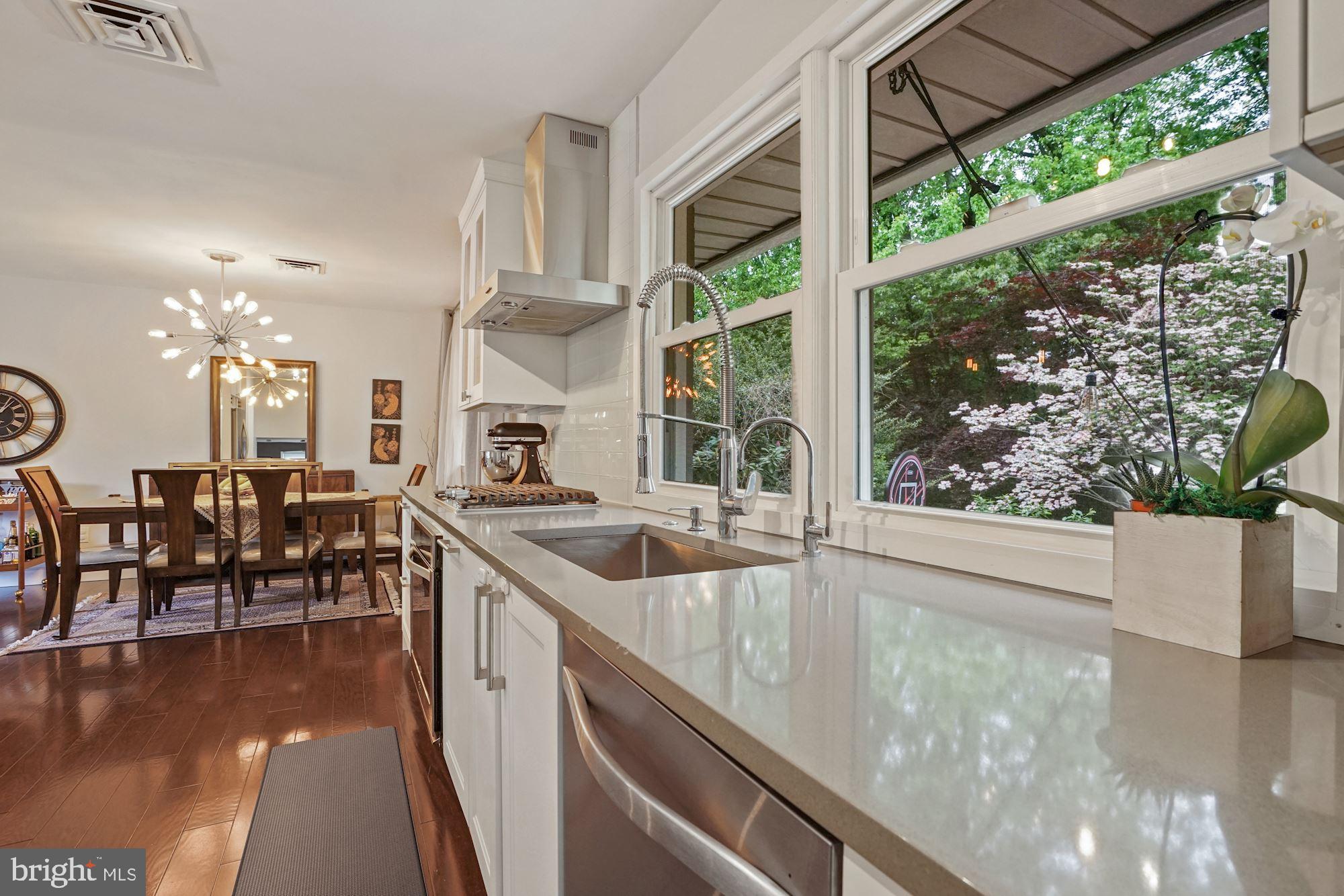 9813 Belhaven Road Bethesda, MD 20817 - Photo 7 of 31 Gallery Image 7