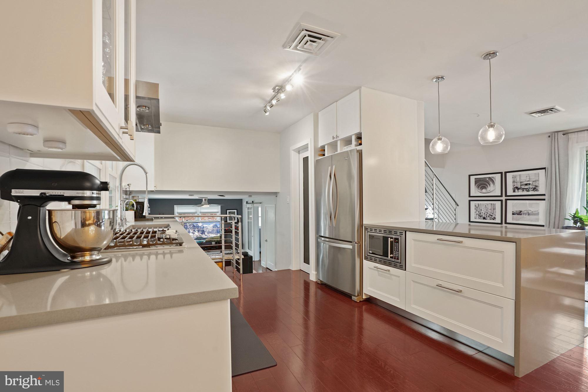 9813 Belhaven Road Bethesda, MD 20817 - Photo 9 of 31 Gallery Image 9
