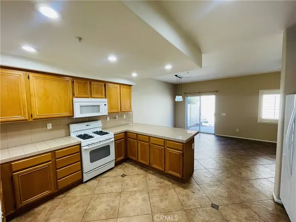 $2,495 | 26331 Arboretum Way, Unit 603, Murrieta, CA 92563