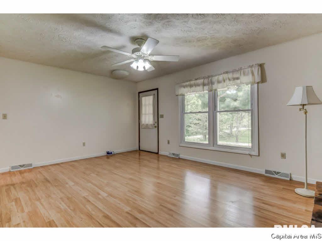 3742 Brickler Road Springfield, IL 62707 - Photo 2 of 36
