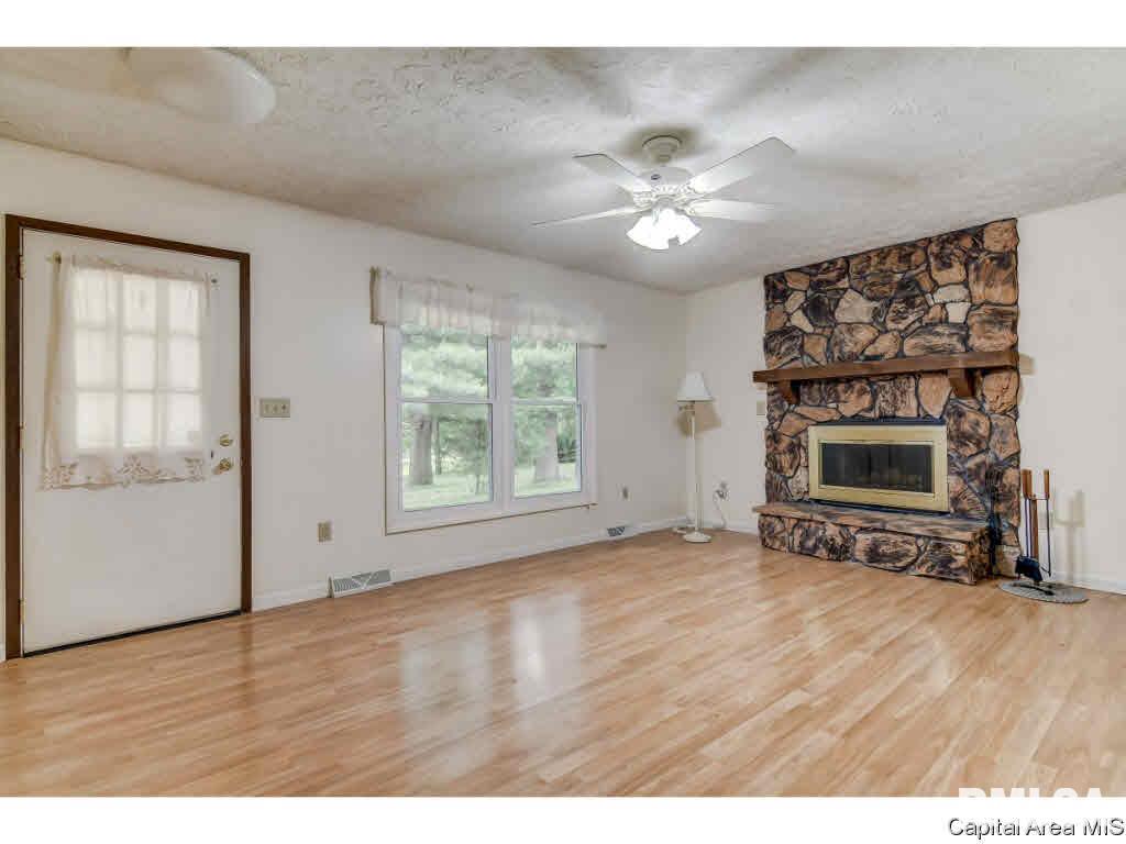 3742 Brickler Road Springfield, IL 62707 - Photo 4 of 36